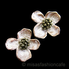 （画像用） マイケルミショー ピアス ハナミズキの花　予約