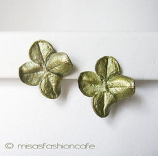 （画像用） マイケルミショー イヤリング 　幸運のクローバー