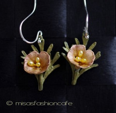 （画像用） マイケルミショー ピアス 予約 真珠ポピーの花
