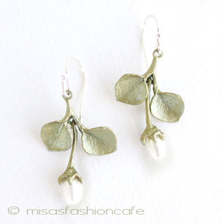 （画像用） マイケルミショー真珠の花 ピアス　または　クリップ