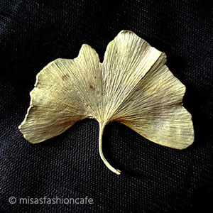 （画像用） マイケルミショー　 イチョウの葉ブローチ