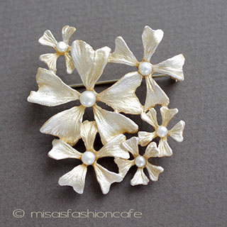 （画像用） Michaud ブローチ 真珠goldフラワー