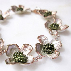 （画像用） Ｍｉｃｈａｕｄ　ブレスレット ハナミズキのお花