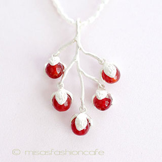 （画像用） マイケルミショー　木の実 真珠・天然石　ネックレス