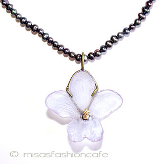 （画像用） マイケルミショー　真珠 スミレの花　ネックレス