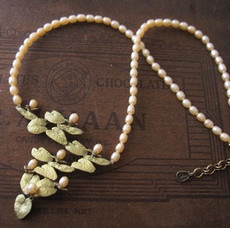 （画像用） マイケルミショー ネックレス 真珠・睡蓮の花