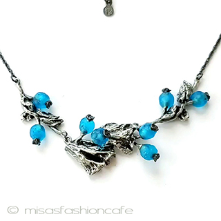 （画像用） マイケルミショーネックレス ガラスのブルーベリー