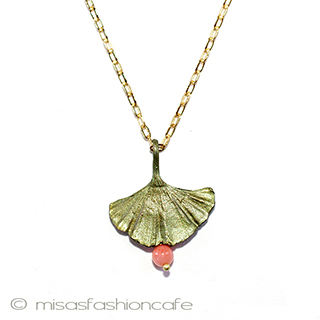 （画像用） マイケルミショーネックレス 珊瑚　イチョウの葉