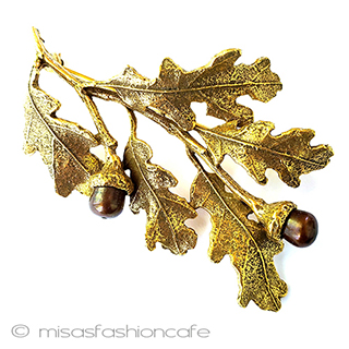 （画像用） 真珠どんぐり　ブローチ マイケルミショー美術館