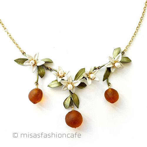 （画像用） オレンジのネックレス 真珠の花＆フルーツ果実
