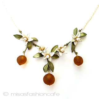 （画像用） オレンジのネックレス 真珠の花＆フルーツ果実