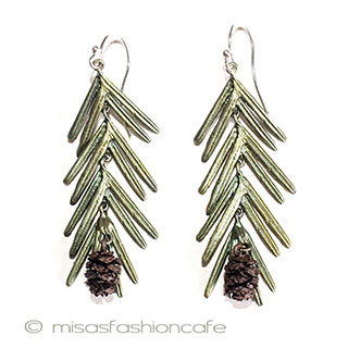 （画像用） マイケルミショー松ぼっくり 　クリップまたはピアス　