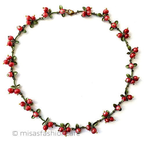 （画像用） 真珠のクランベリー パールの実ネックレス