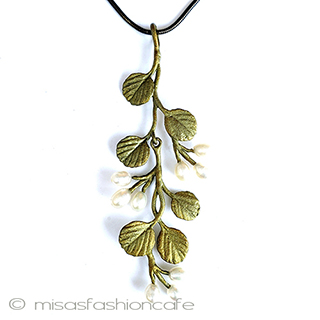 （画像用） マイケルミショー　真珠 苺　ネックレス