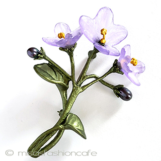 （画像用） 真珠スミレの花 ブローチ