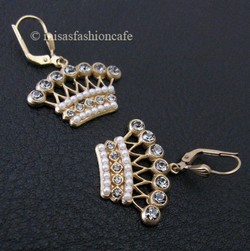 （画像用） クラウン　ピアス　仏製