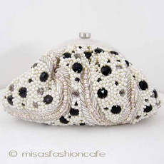 （画像用） SANTI サンティ クラッチ パール・フェザー