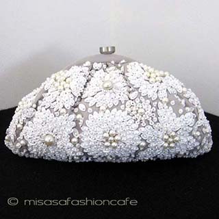 （画像用） SANTIサンティ クラッチ 　スノーフラワー