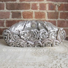 （画像用） SANTI サンティ クラッチ 新作！銀フラワー（大）