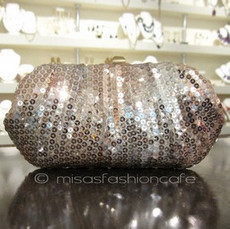 （画像用） SANTI サンティ クラッチ 　シャンパーニュ