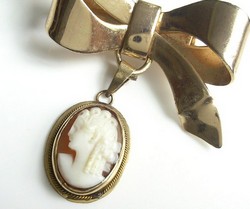 （画像用） 10金カメオブローチ