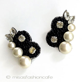 （画像用） パール＆ストーンフラワー ビーズ刺繍　イヤリング