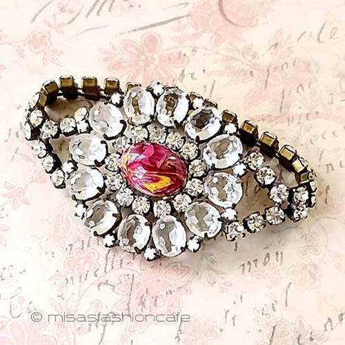 （画像用） アンティークジュエリー チェコ製ガラスのお花