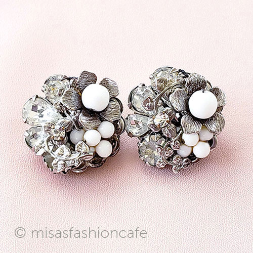 （画像用） Haskellハスケルデザイナー Eugeneの花イヤリング