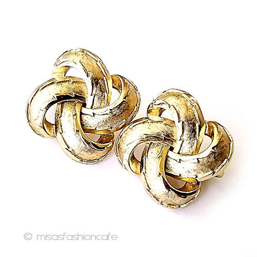 （画像用） Trifari　 トリファリ 金リボン　イヤリング