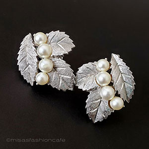 （画像用） Trifari　 トリファリ パール銀葉イヤリング