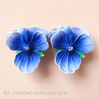 （画像用） パンジー・スミレ イヤリング