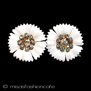 （画像用） Ｔｒｉｆａｒｉ　 トリファリ エナメルの花　イヤリング