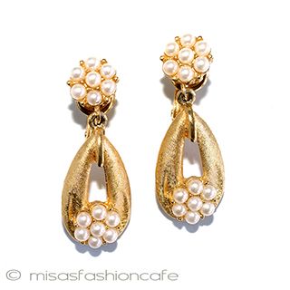 （画像用） Ｔｒｉｆａｒｉ　 トリファリ パールのお花　イヤリング