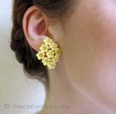 （画像用） Coro コロ刻印 　小花　イヤリング