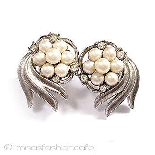 （画像用） Trifari　 トリファリ パール花イヤリング