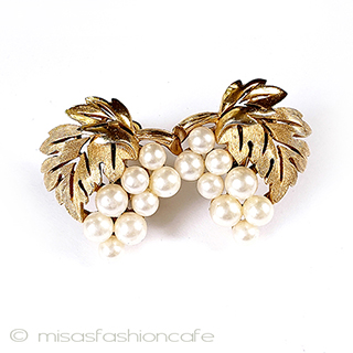 （画像用） Trifari　 トリファリ パール葡萄イヤリング