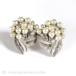 （画像用） Trifari　 トリファリ 紫陽花　イヤリング