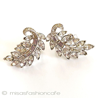 （画像用） Trifari　 トリファリ クリスタルの葉イヤリング