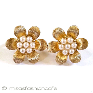 （画像用） Trifari　 トリファリ パールの花イヤリング