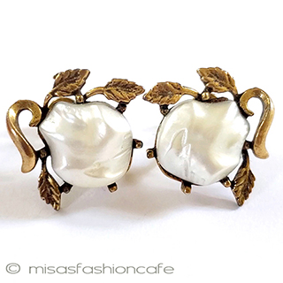 （画像用） Coro　イヤリング バロックパールの花