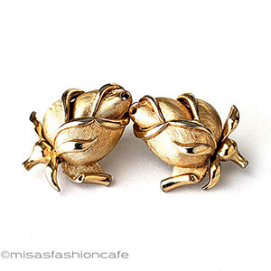 （画像用） Trifari　 トリファリ 薔薇の蕾イヤリング