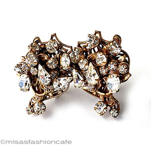 （画像用） ヴィンテージイヤリング Robertクリスタルの花