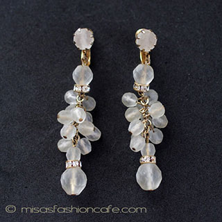 （画像用） サテンガラス・イヤリング