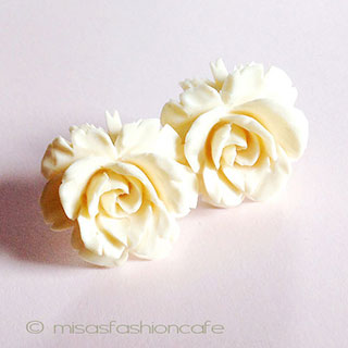 （画像用） 象牙 アイボリー ローズ イヤリング