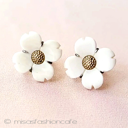 （画像用） Sterling銀製アイボリー ハナミズキ花イヤリング