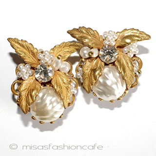 （画像用） Ｒｏｂｅｒｔ　イヤリング バロックパールの花