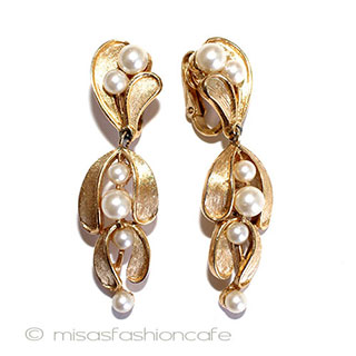 （画像用） Trifari　 トリファリ 宿り木　イヤリング