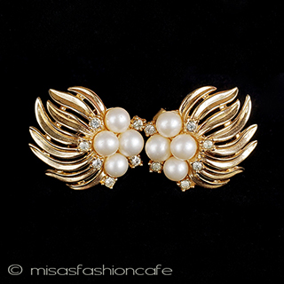 （画像用） Trifari　 トリファリ パールの花イヤリング