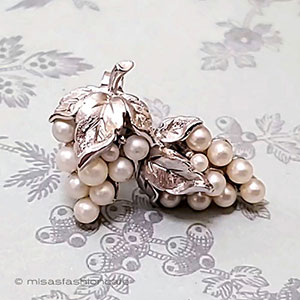 （画像用） Trifari　 トリファリ パール葡萄イヤリング