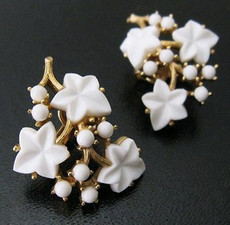 （画像用） クラウントリファリ刻印 アイヴィーの葉イヤリング